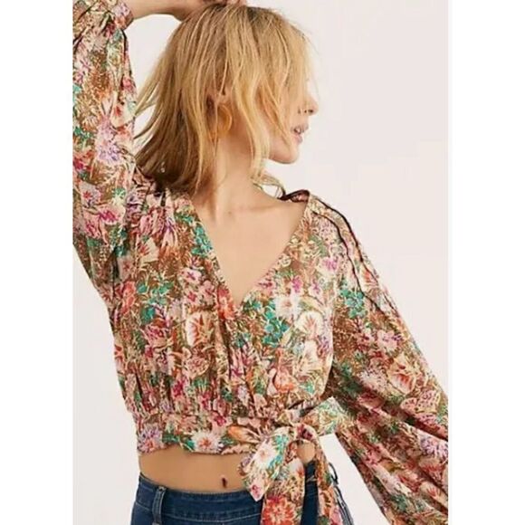 Free People  Party Playlist Wrap Blouse Cropped Long Sleeve Blouse Floral Sz M - Picture 1 of 6